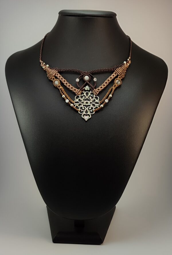 Collier Trigono